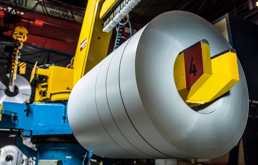 Das Steel & Service Center in Linz bietet Spaltbänder in unterschiedlichen Ausführungen an.