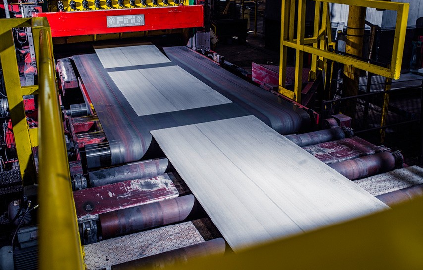 Das Steel & Service Center in Linz bietet Tafeln in unterschiedlichen Ausführungen an.