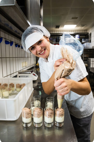 Lehrling in der Gastroküche