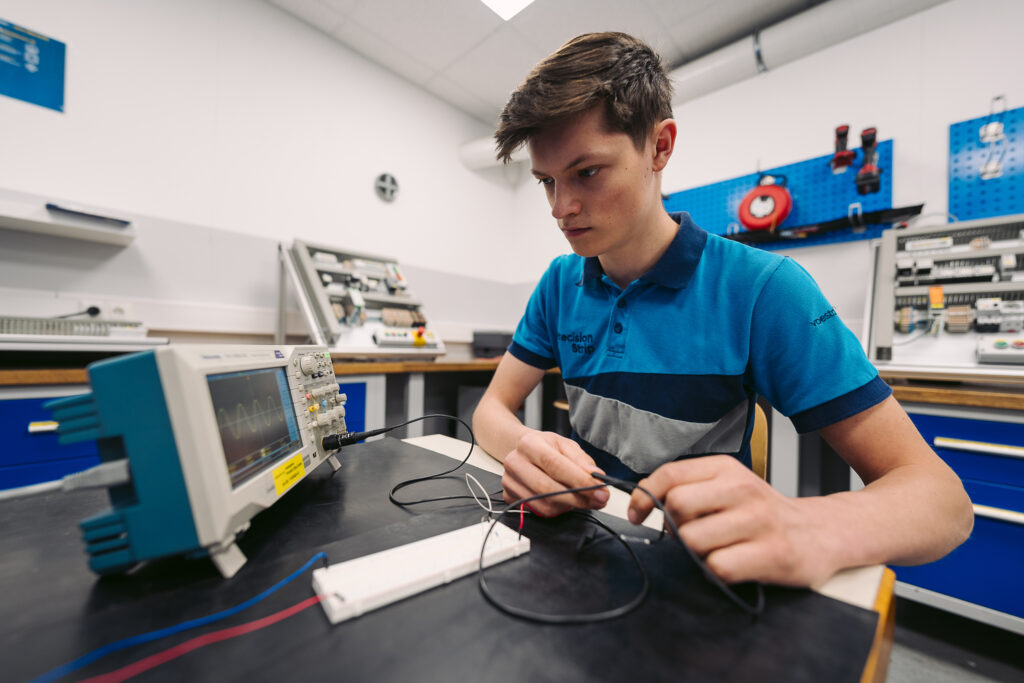 Miguel Dorninger, Elektrotechniker bei voestalpine Precision Strip