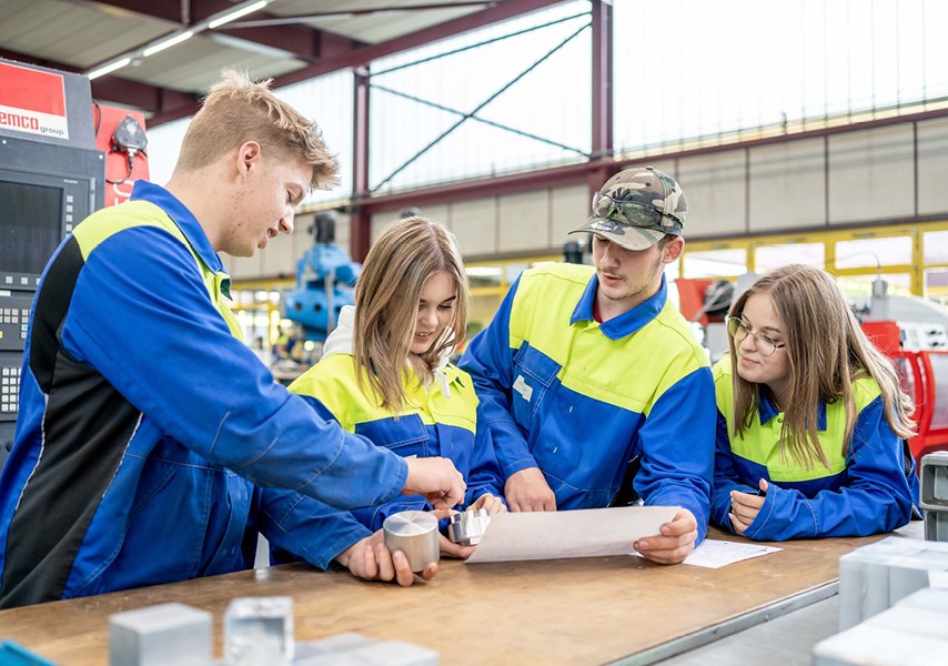 voestalpine Automotive Components offers structured onboarding to make your start as easy as possible.