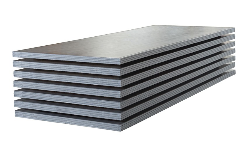 High-strength and wear-resistant sheets as well as standard formats are available from stock on short notice.