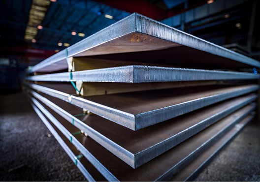 voestalpine liefert Tafeln in vielseitigen Formaten für unterschiedliche Anwendungen.