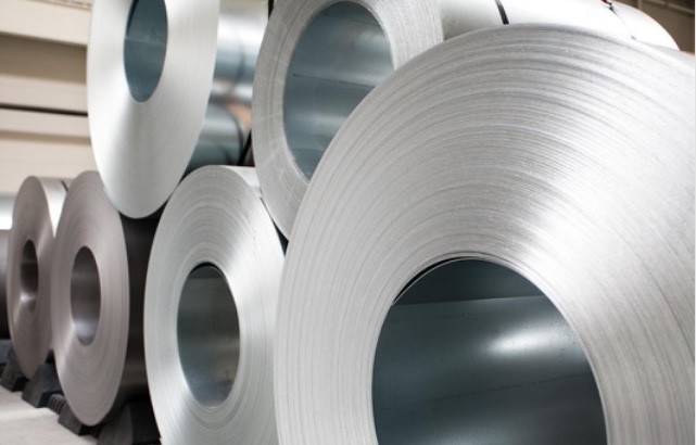 Jährlich werden in Giurgiu 130.000 Tonnen Spaltbänder und Tafeln produziert.