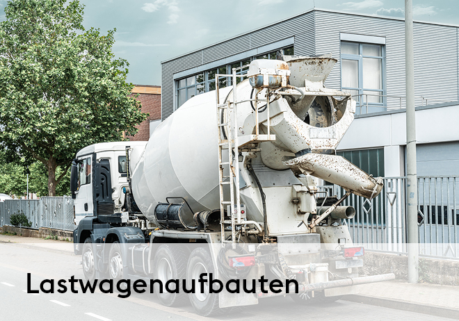 Durch den verschleißbeständigen Stahl garantieren Lastwagenaufbauten eine sichere und effiziente Beförderung.